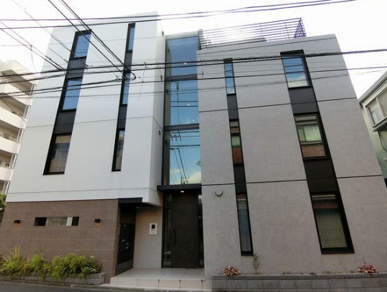 建物外観　ネット無料。ネット無料なら月々実質4000円程度のコストがか