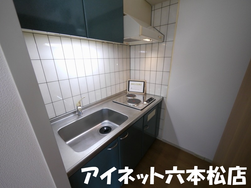 キッチン　2口のIHクッキングヒーターのキッチンです