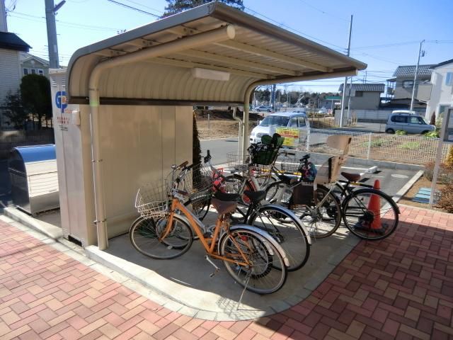 その他共有部分　屋根付き駐輪場