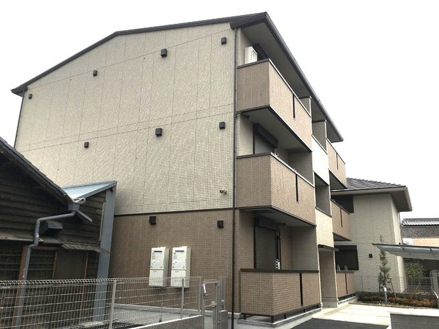 地下鉄谷町線 大日駅 徒歩9分 3階建 築11年の外観写真