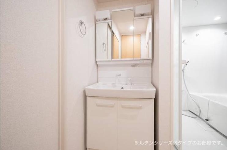 洗面設備　※反転タイプのお部屋の写真です