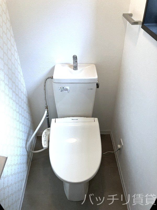 トイレ　＊画像は別部屋の為イメージ、現状を優先致します