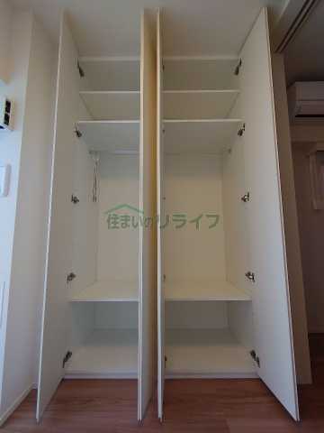 収納　クレストコート新宿山吹