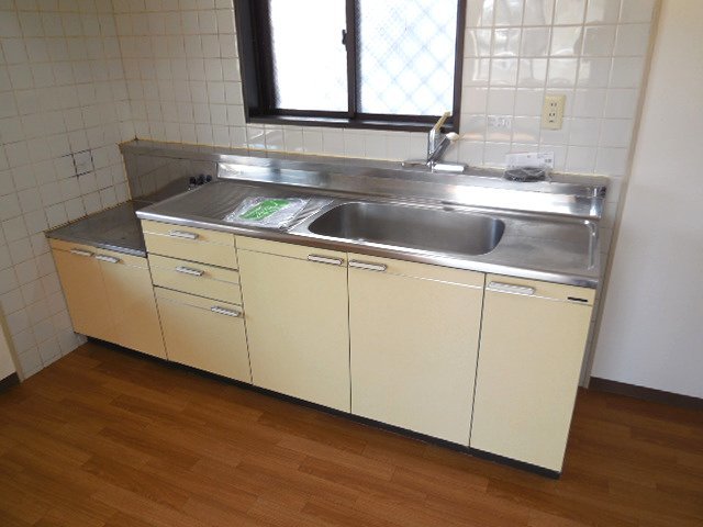 セキュリティ　不審者やセールスなどの侵入を防ぐことができるオートロック付！