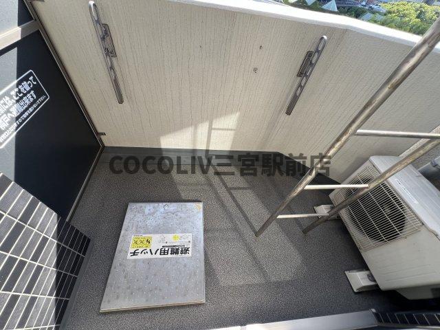 バルコニー　同物件別部屋写真