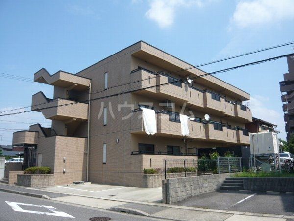 クレストハイム引山