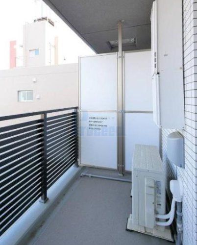 バルコニー　うれしいバルコニー付き！