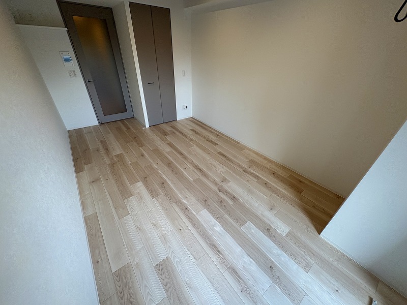 その他部屋・スペース　広くて明るい寝室