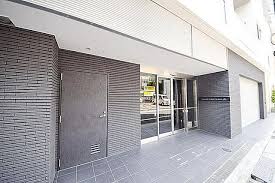 エントランス　清潔なエントランスです