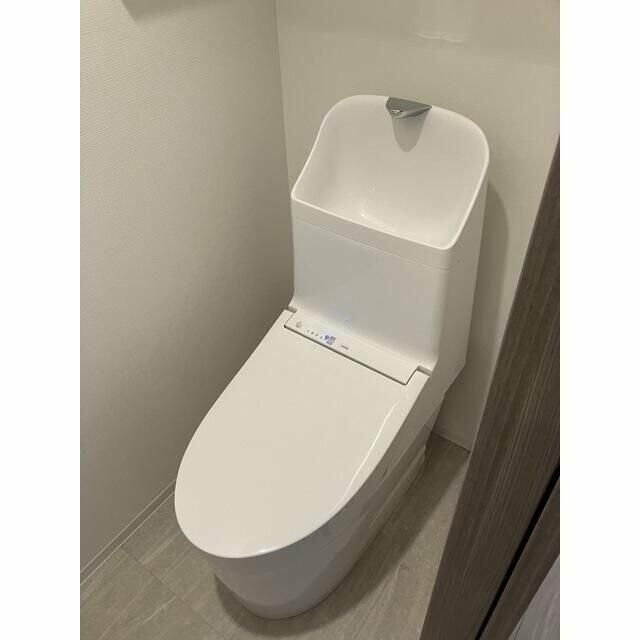 東急大井町線 荏原町駅 徒歩4分 5階建 築3年のトイレ写真