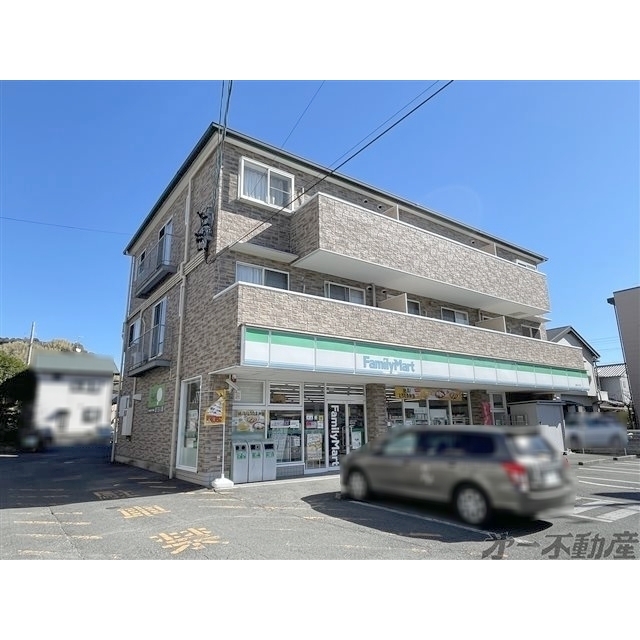 エントランス　建物外観