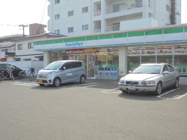 コンビニ　ファミリーマート仙台花京院店（コンビニ）まで432m