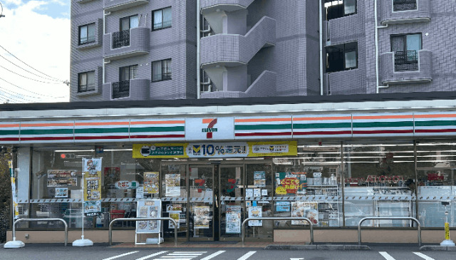 コンビニ　セブンイレブンさいたま南本町２丁目店（コンビニ）まで176m