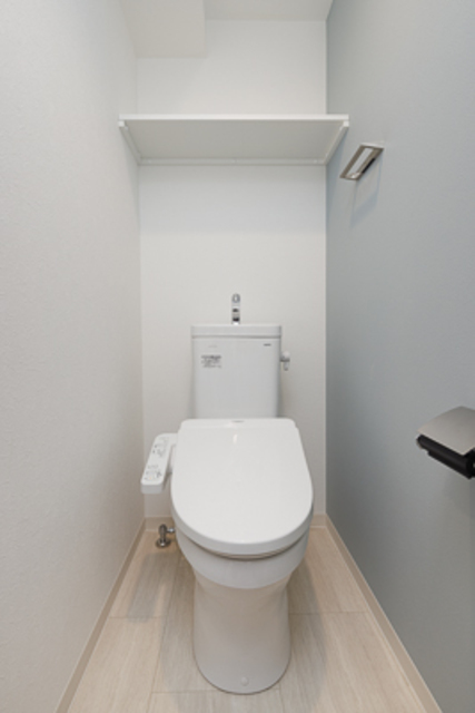 トイレ　※写真は同タイプ住戸です。