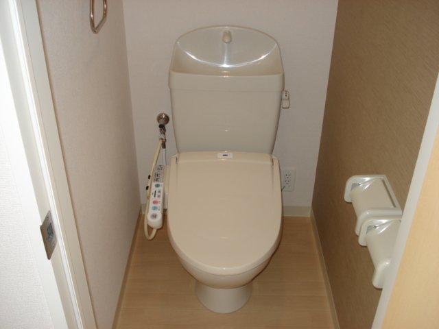 トイレ　シャワー付トイレ