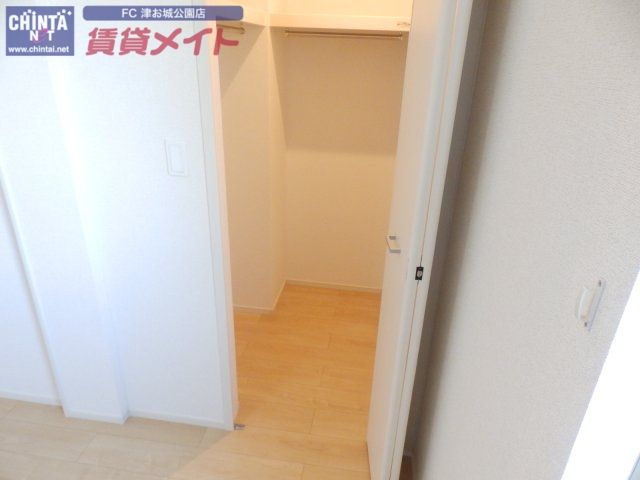 収納　同型タイプ