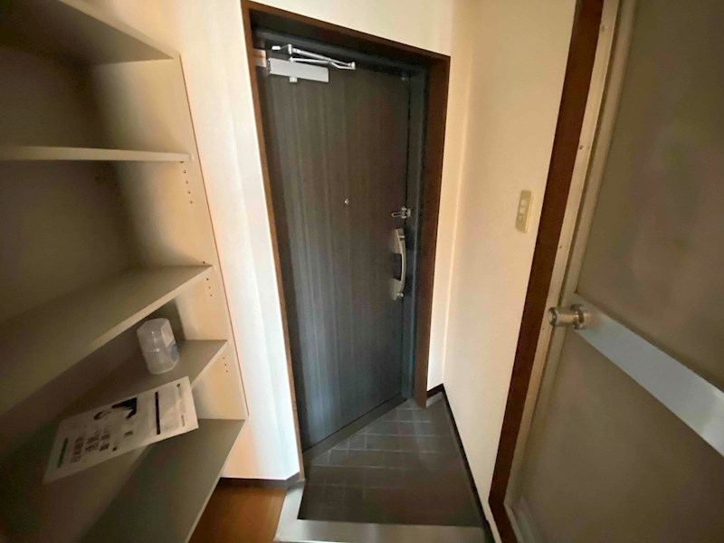 玄関　同物件別部屋イメージ