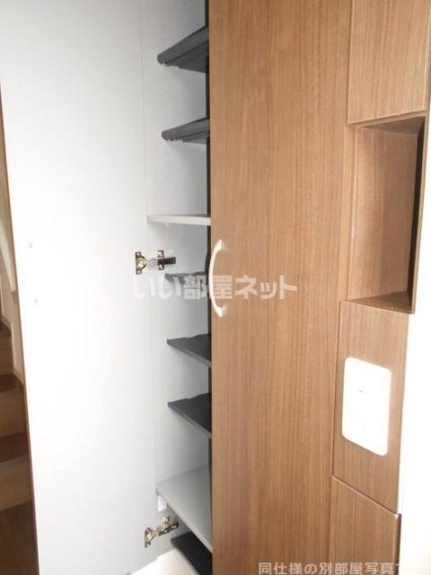 コンフォールの玄関写真