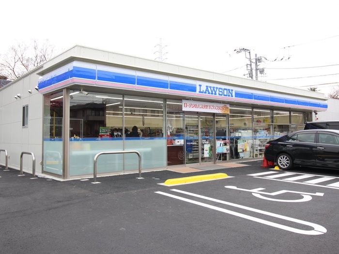 コンビニ　ローソン 横浜鴨居町店（コンビニ）まで600m