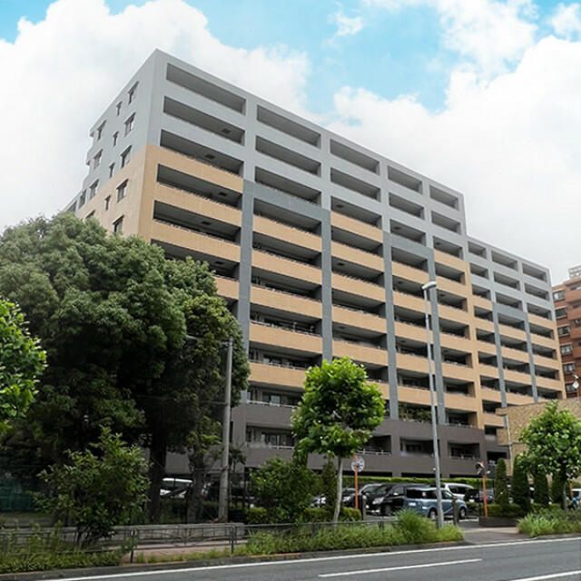 建物外観　オートロック完備