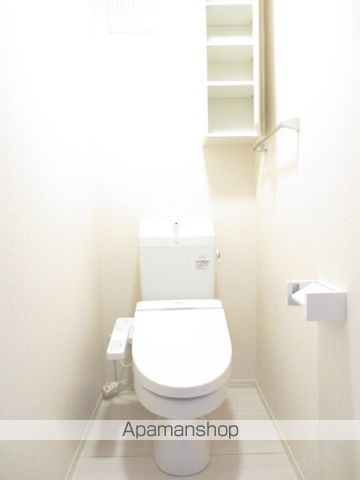 鹿児島市電唐湊線 鹿児島駅前駅 徒歩32分 3階建 築10年のトイレ写真