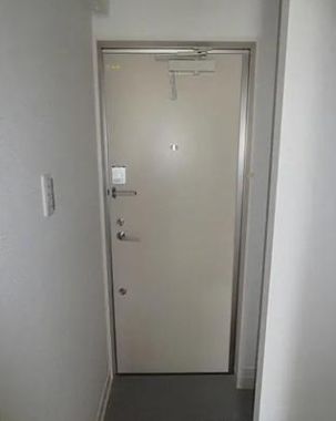 玄関　弊社は都内全域の物件をご紹介可能です！