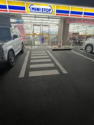 コンビニ　ミニストップ 瑞江店（コンビニ）まで179m