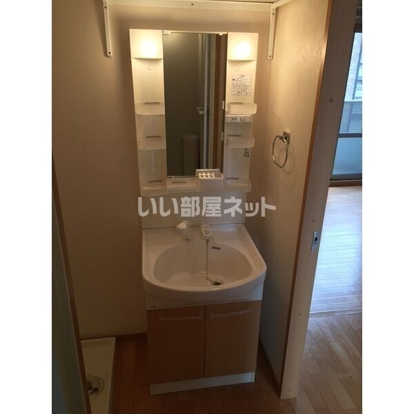 ＪＲ宇都宮線 小山駅 バス乗車時間：28分 最寄りバス停で下車 徒歩3分 2階建 築22年の内装写真