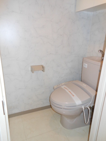 トイレ　清潔感のあるトイレです