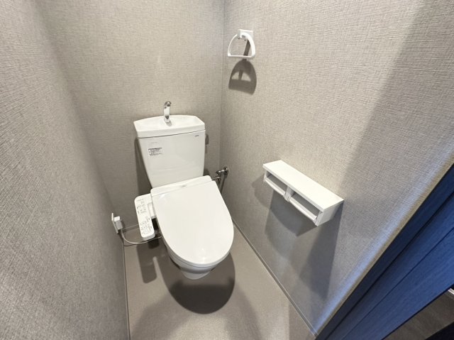 地下鉄東山線 亀島駅 徒歩7分 11階建 築2年のトイレ写真