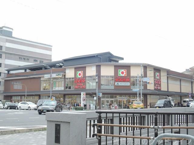 スーパー　イズミヤ堀川丸太町店（スーパー）まで400m