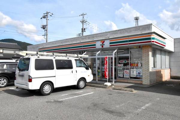 コンビニ　セブンイレブン 中能登町徳前店（コンビニ）まで850m