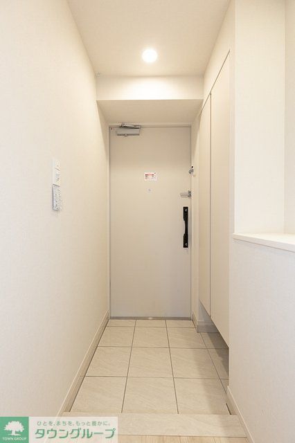玄関　※写真は同タイプ住戸です。