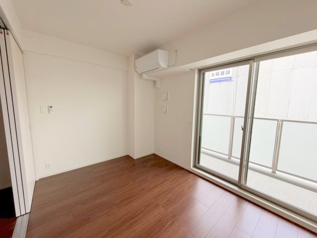 居室・リビング　どんな家具でも合わせやすいですよ。
