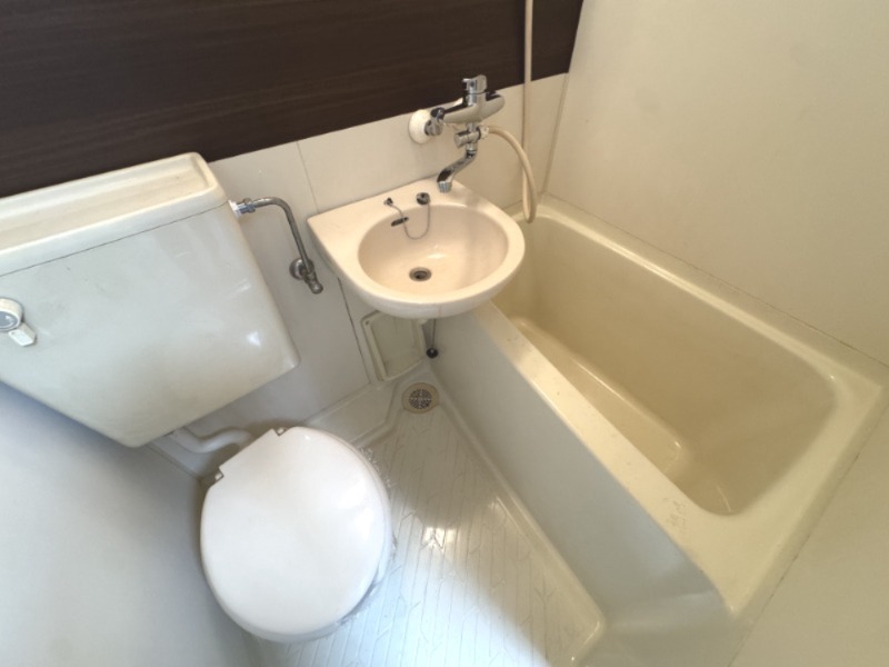 バス・シャワールーム　同建物の部屋