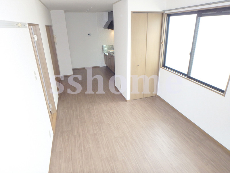 居室・リビング　明るいお部屋です♪
