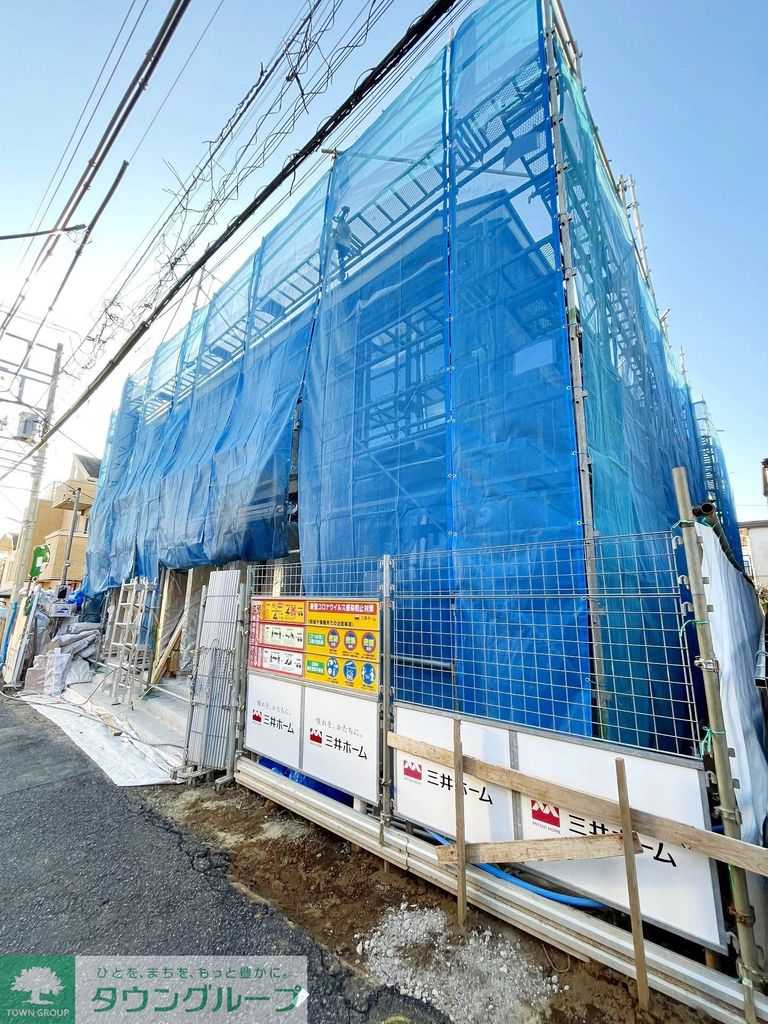建物外観　駐車場