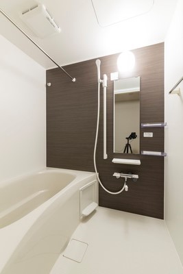 バス・シャワールーム　追い焚き機能付き