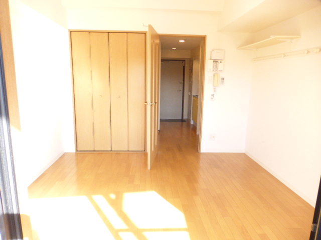 居室・リビング　約７帖のお部屋