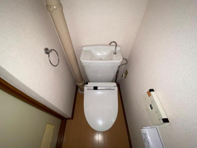 【六本木ハイツのトイレ】