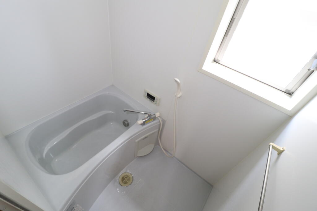 バス・シャワールーム　追い炊き機能付きです！