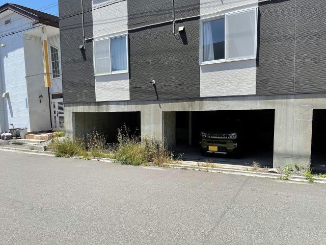 駐車場　駐車場