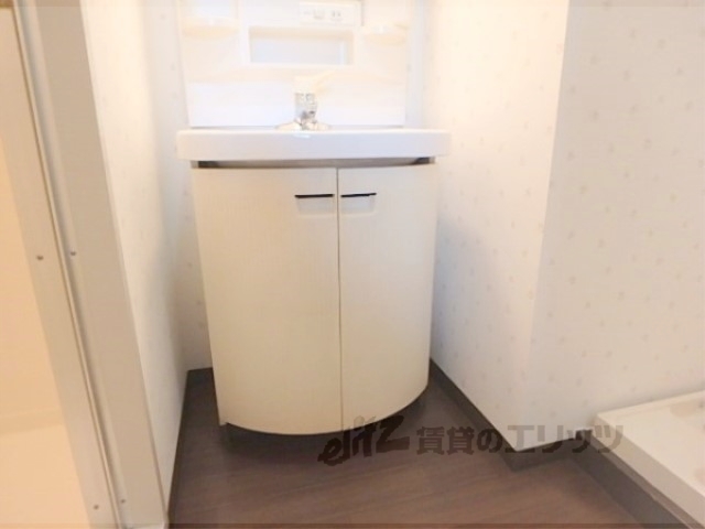 洗面設備　収納