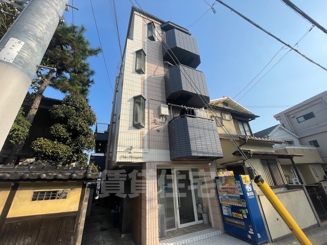 神戸市垂水区瑞ケ丘のマンションの建物外観