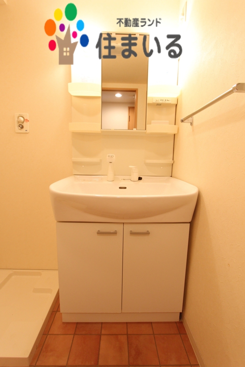 洗面設備　※同物件の参考写真です。