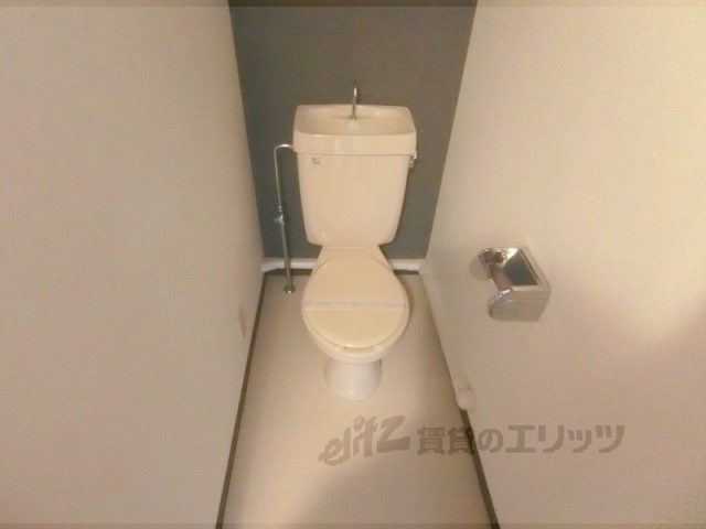 【京田辺市田辺十曽のマンションのトイレ】