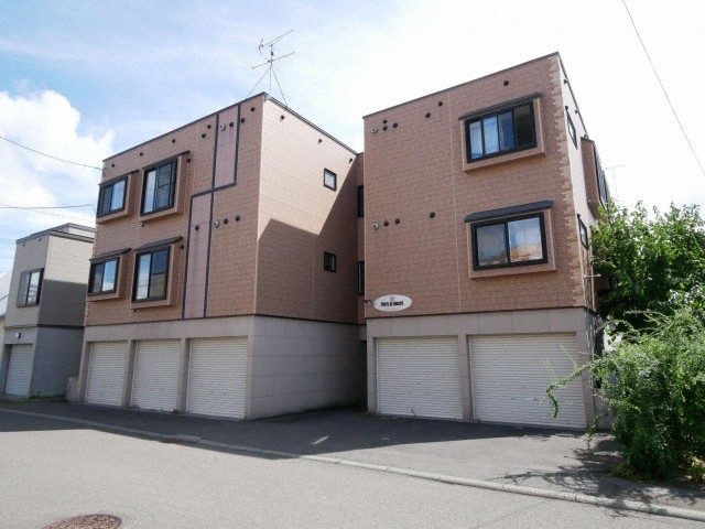 北海道札幌市東区北二十五条東１３（アパート）の賃貸物件の外観