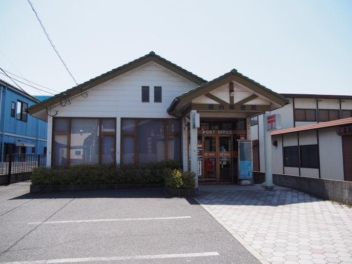 郵便局　郷内郵便局（郵便局）まで1529m
