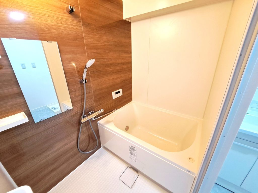 バス・シャワールーム　バス