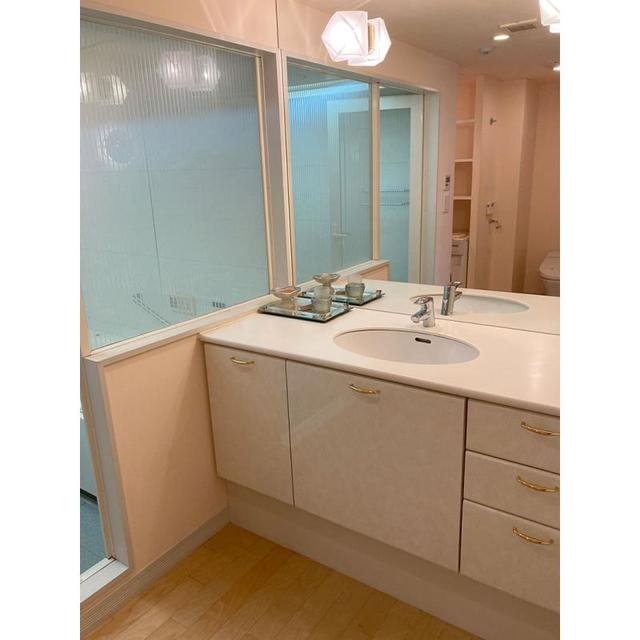 洗面設備　※写真は同タイプ住戸です。